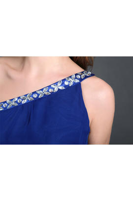 Nouveau style de robe de soirée bleue avec épaule en bijoux perlés